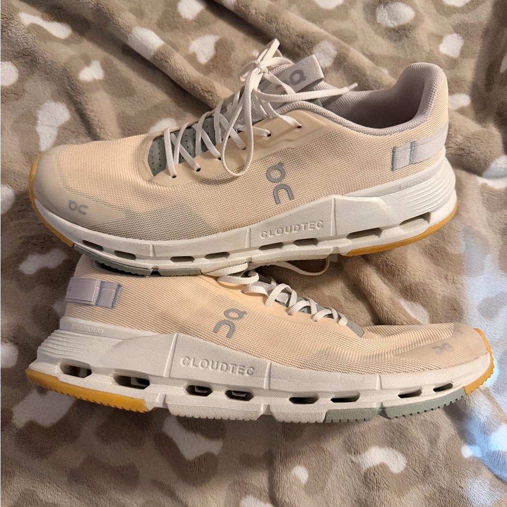 On Cloudtec Beige Sneakers